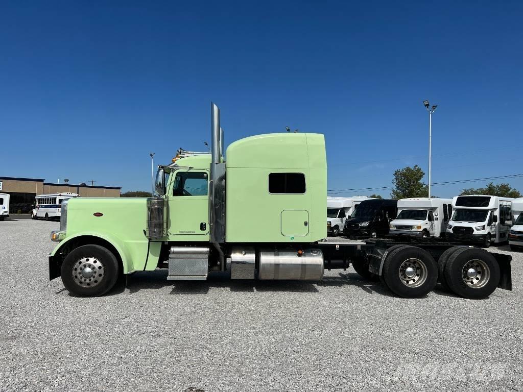 Peterbilt 389 牵引车