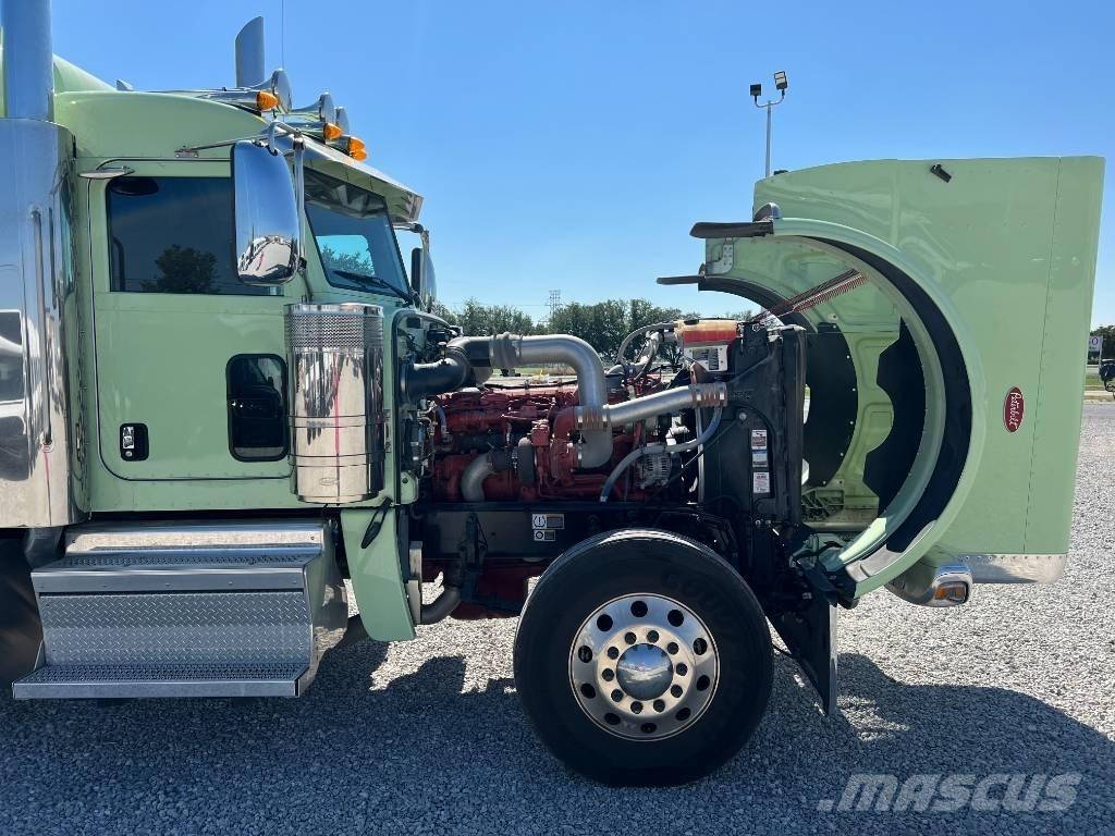 Peterbilt 389 牵引车