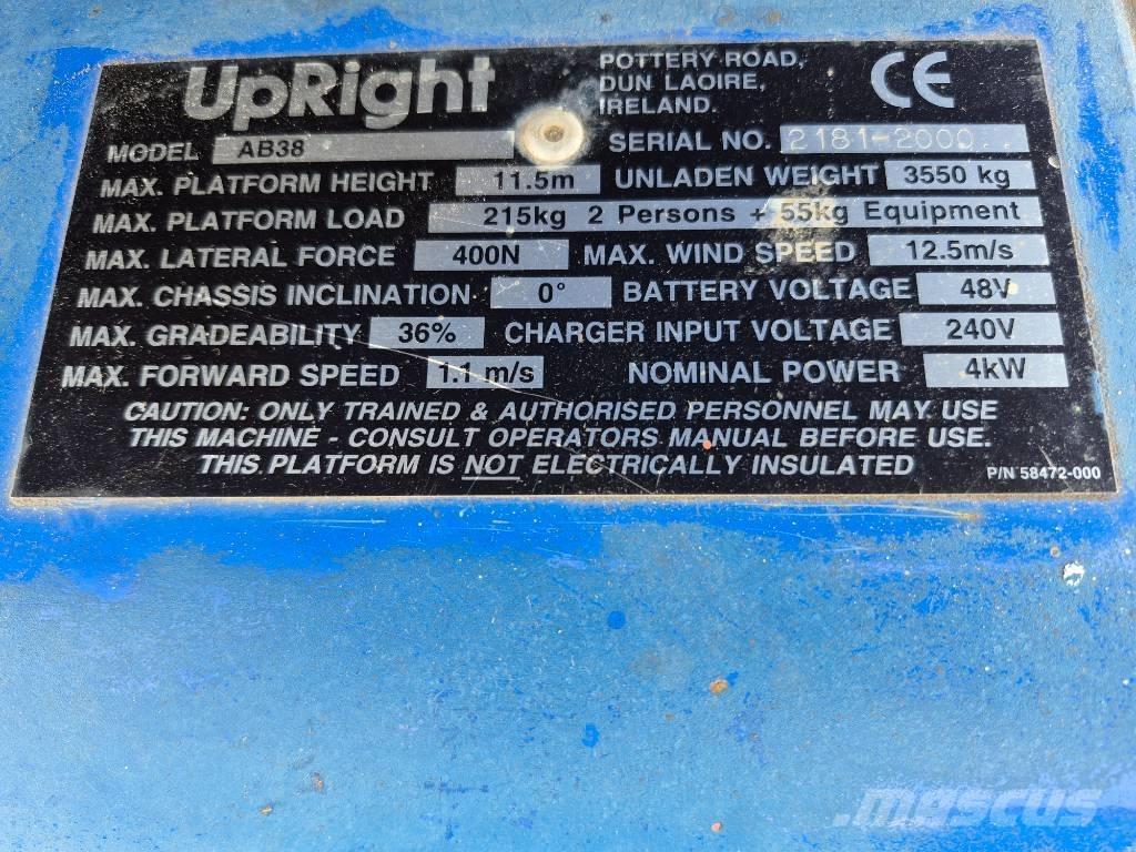 UpRight AB38 曲臂高空工作平台