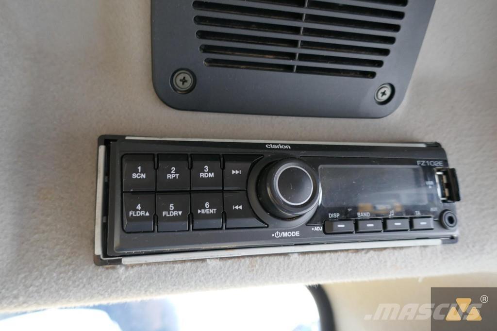 CAT 320FL 履带挖掘机