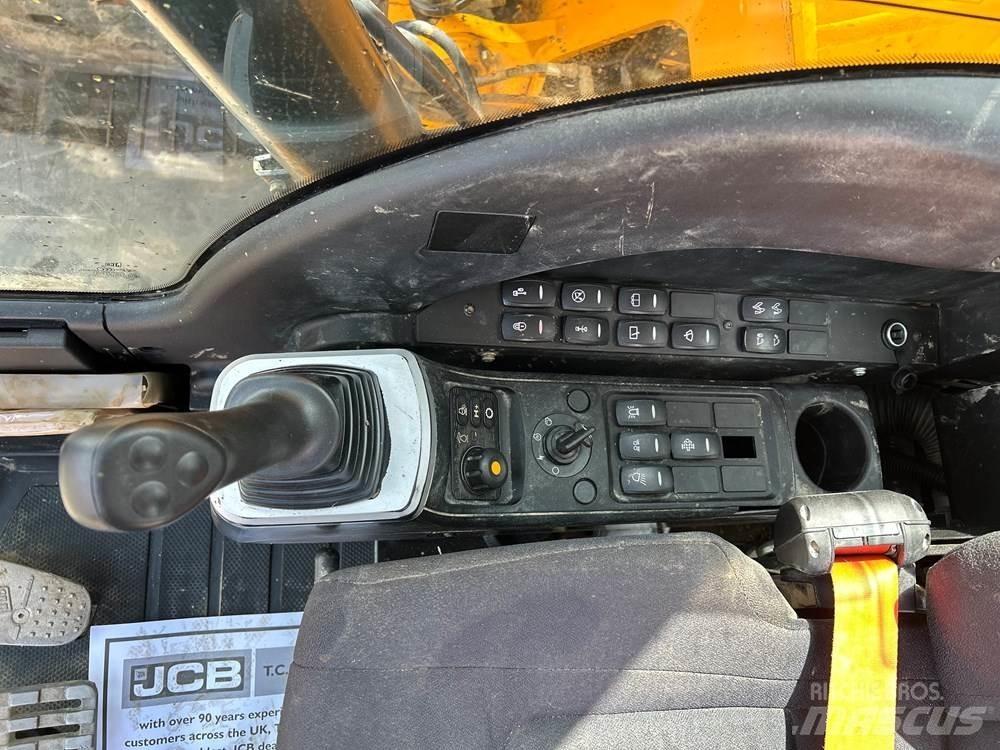 JCB JZ140 履带挖掘机