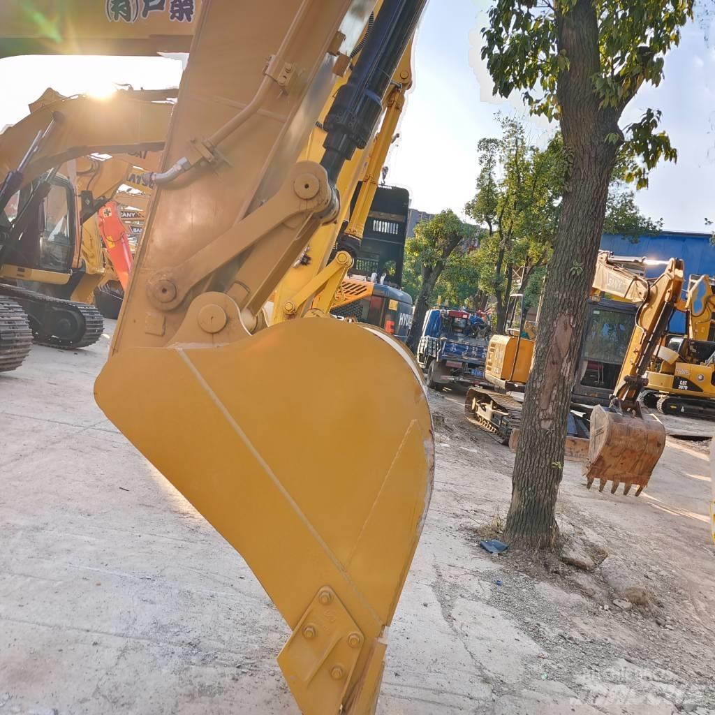 CAT 320 D 履带挖掘机