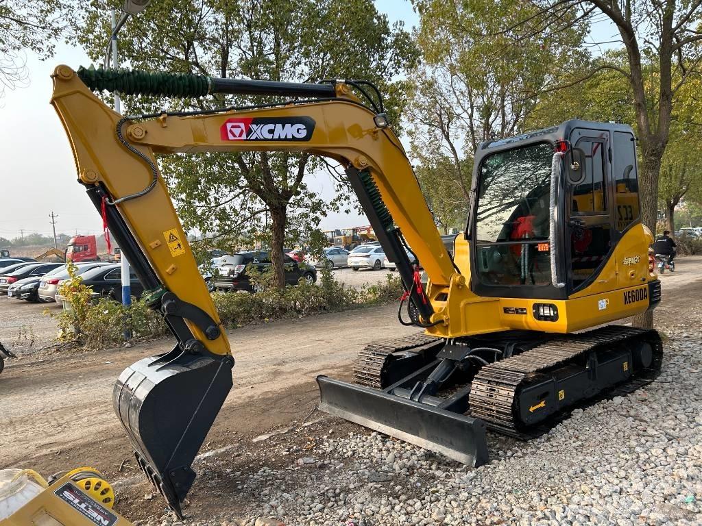 XCMG XE60DA 中型挖掘机