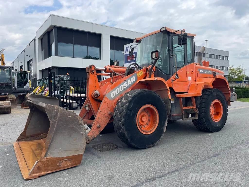 Doosan DL200-3 | A/C 轮式装载机