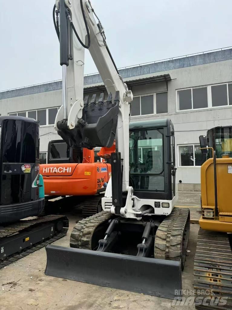 Bobcat 337 小型挖掘机