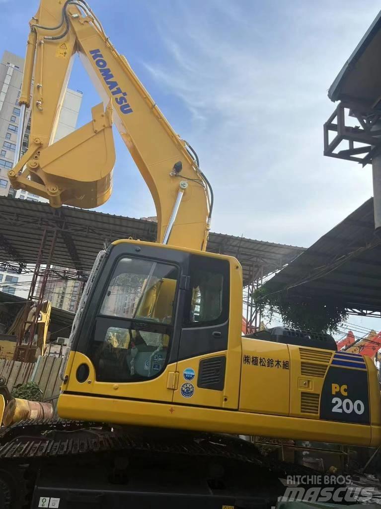 Komatsu PC 200-8 履带挖掘机