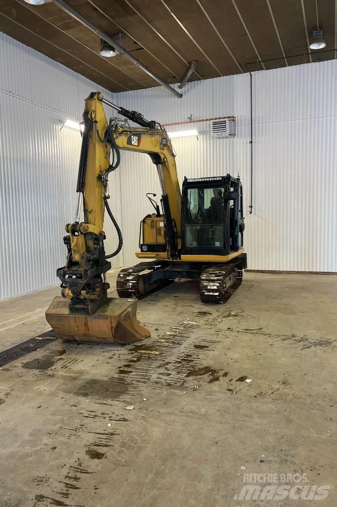 CAT 307E2 中型挖掘机