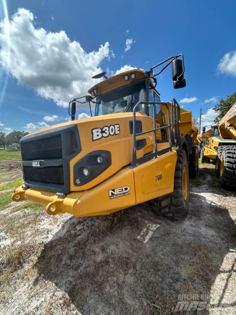 Bell B30E 铰接式自卸车