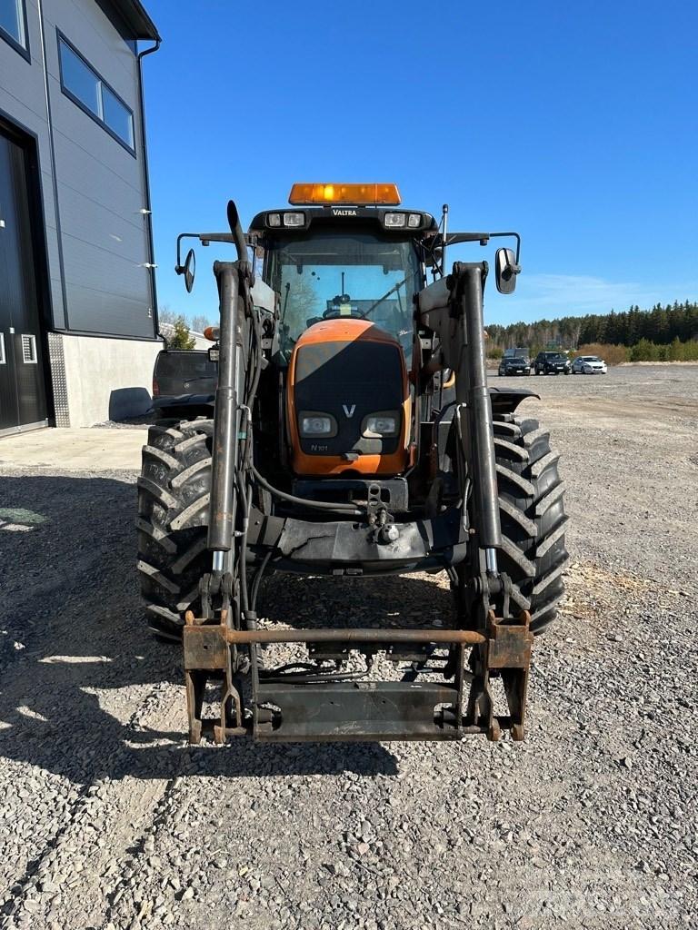 Valtra N101 拖拉机/农用车