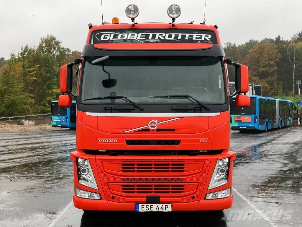 Volvo FM 工程吊钩车