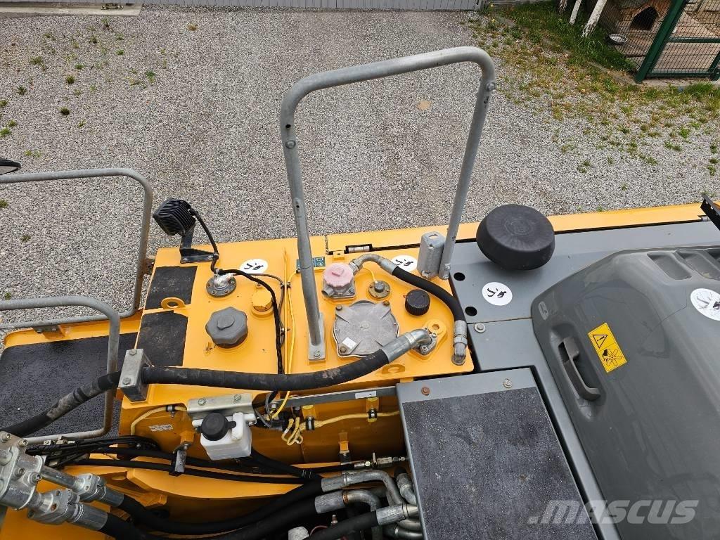 Liebherr R 922 LC 履带挖掘机