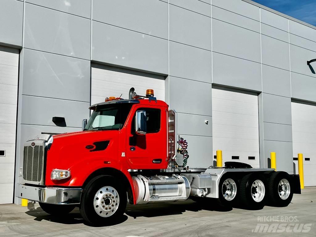 Peterbilt 567 牵引车