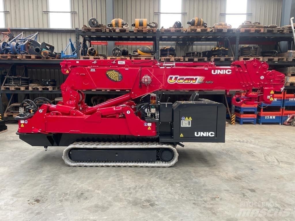 Unic URW 546 履带起重机