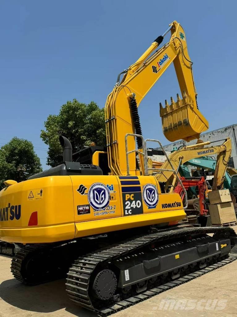 Komatsu PC 240 履带挖掘机