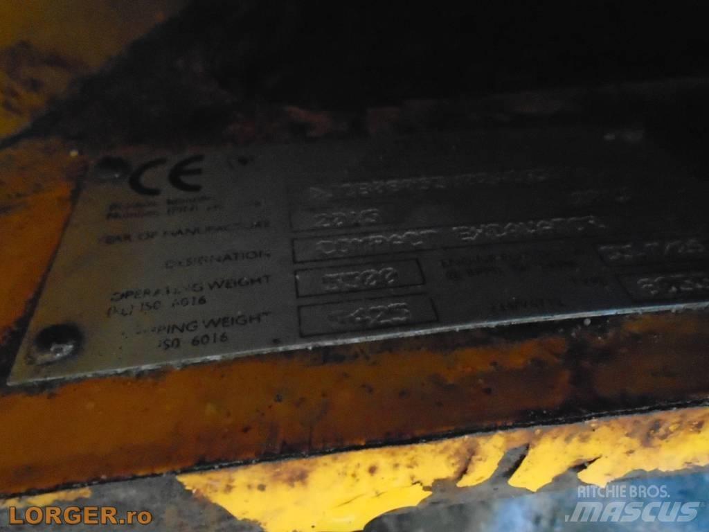JCB 8055 RTS 小型挖掘机