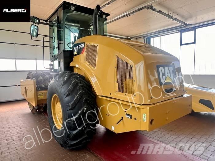 CAT CP68B 单轮压路机