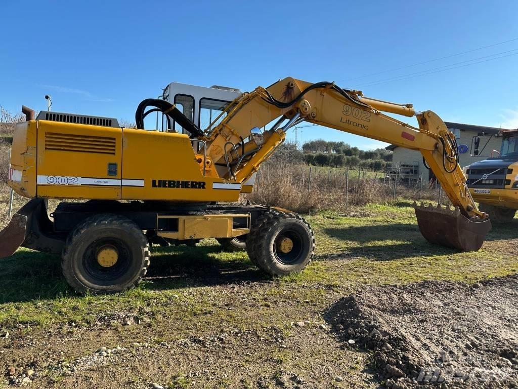 Liebherr 902 轮式挖掘机