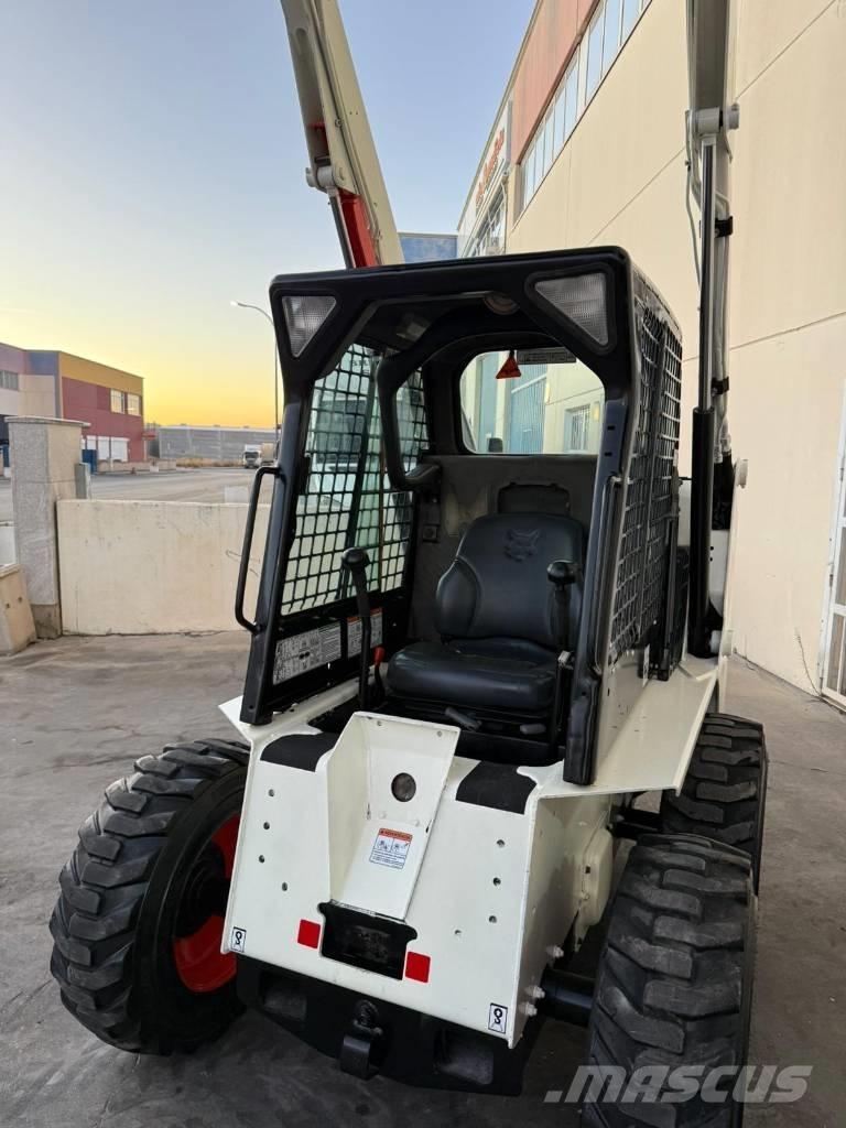 Bobcat S 130 滑移装载机