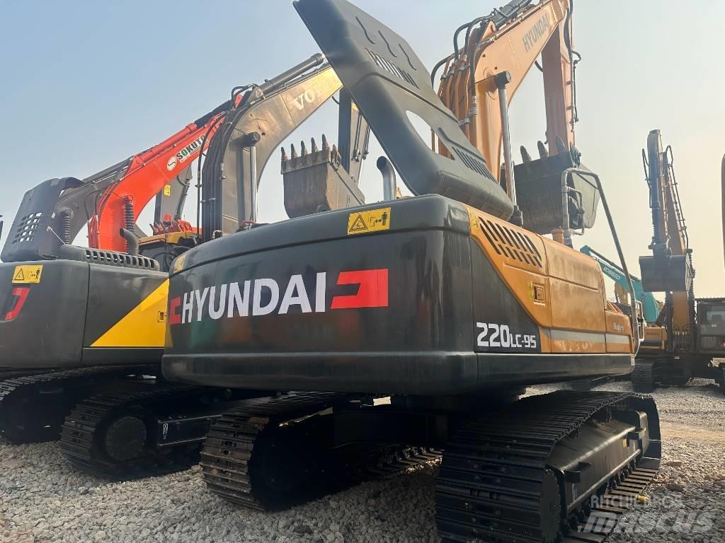Hyundai R220LC-9S 履带挖掘机