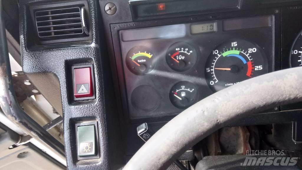 Volvo F16 油罐车