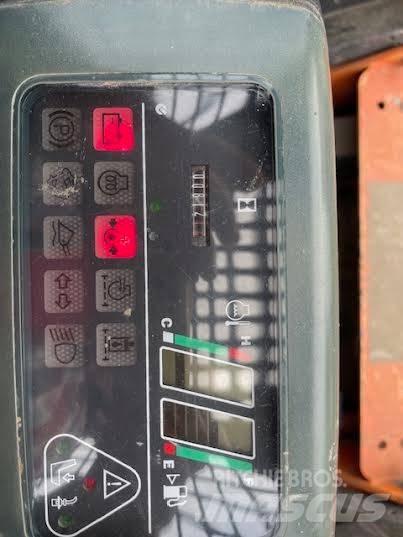 Komatsu SK 714-5 运输工具-其他