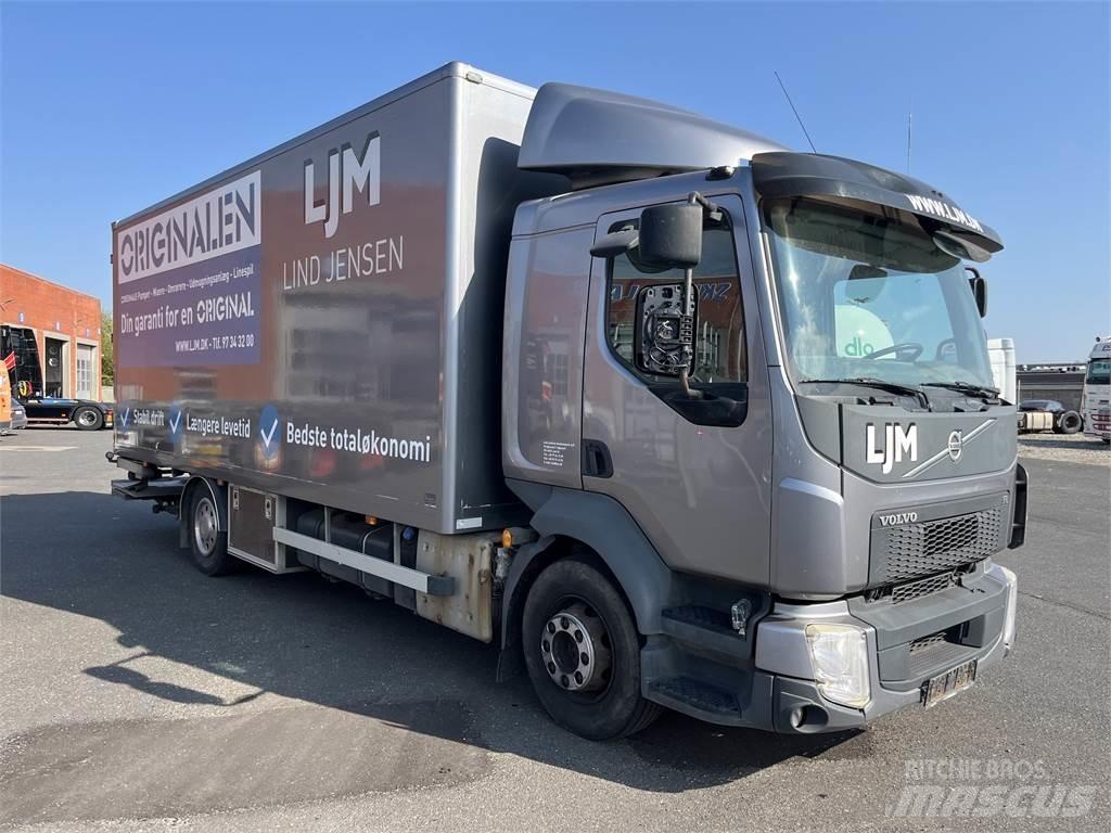 Volvo FL 厢式货车