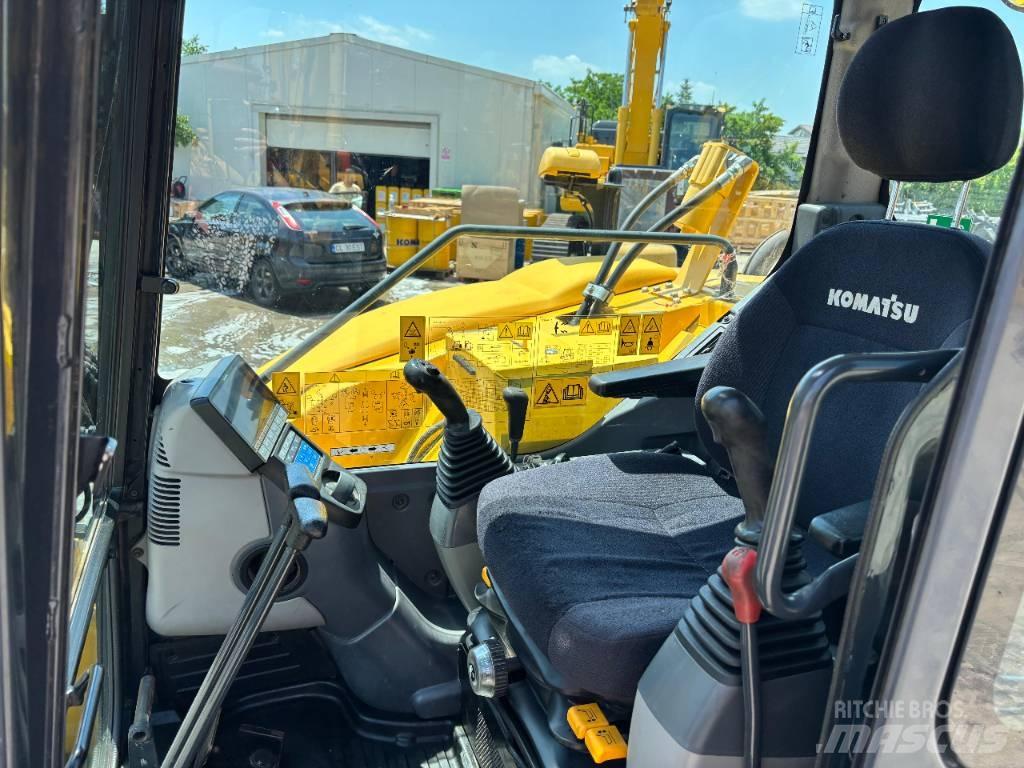 Komatsu PC88MR-10 中型挖掘机