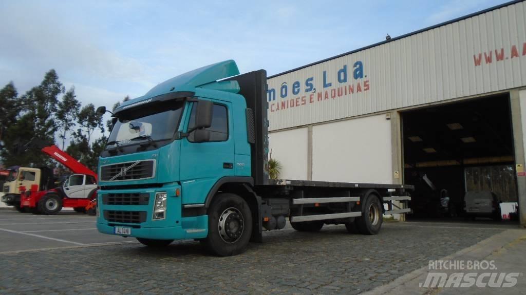 Volvo FM 9 300 平板栏板货车