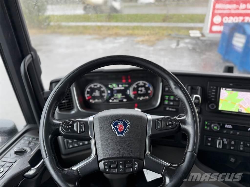Scania R650 6X4 牵引车