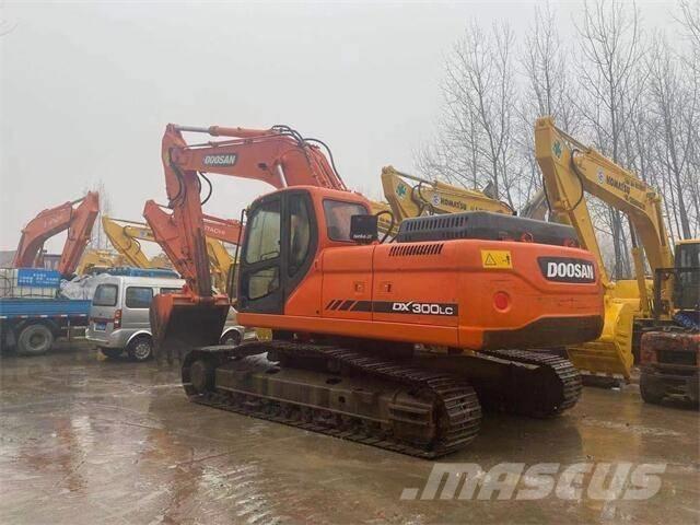 Doosan DX300 履带挖掘机