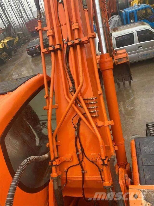 Doosan DX300 履带挖掘机