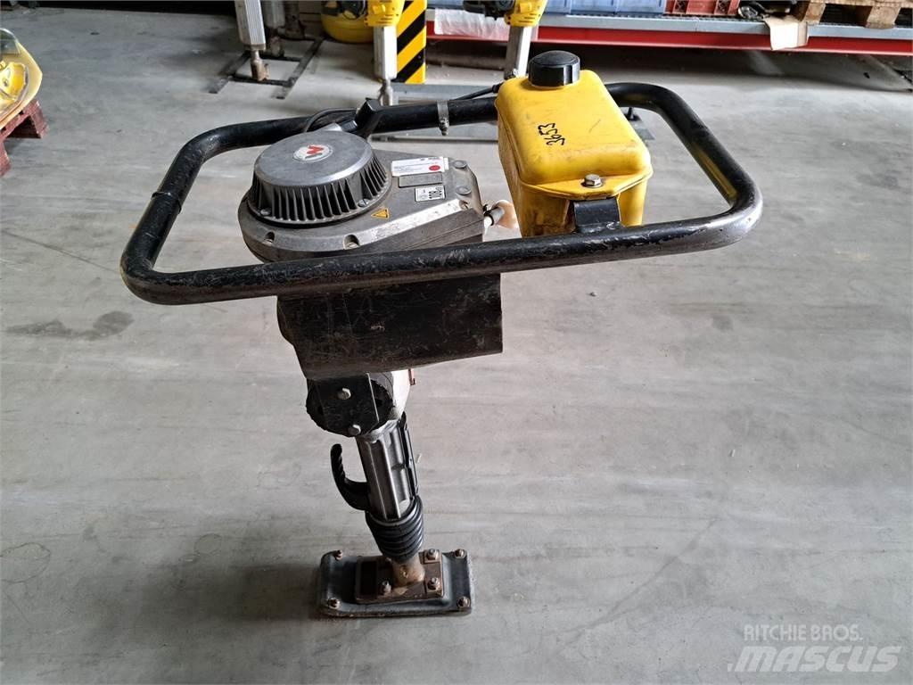 Wacker Neuson BS30 匝道机