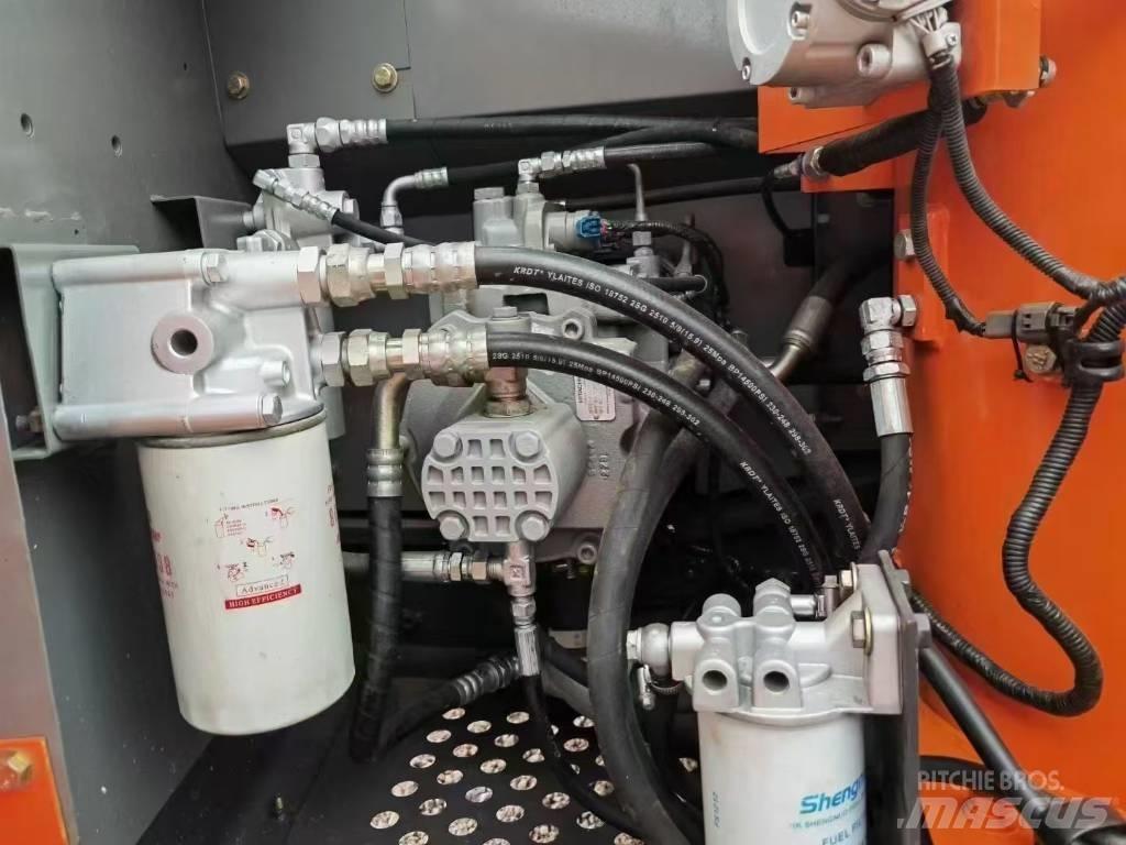 Hitachi 120 履带挖掘机