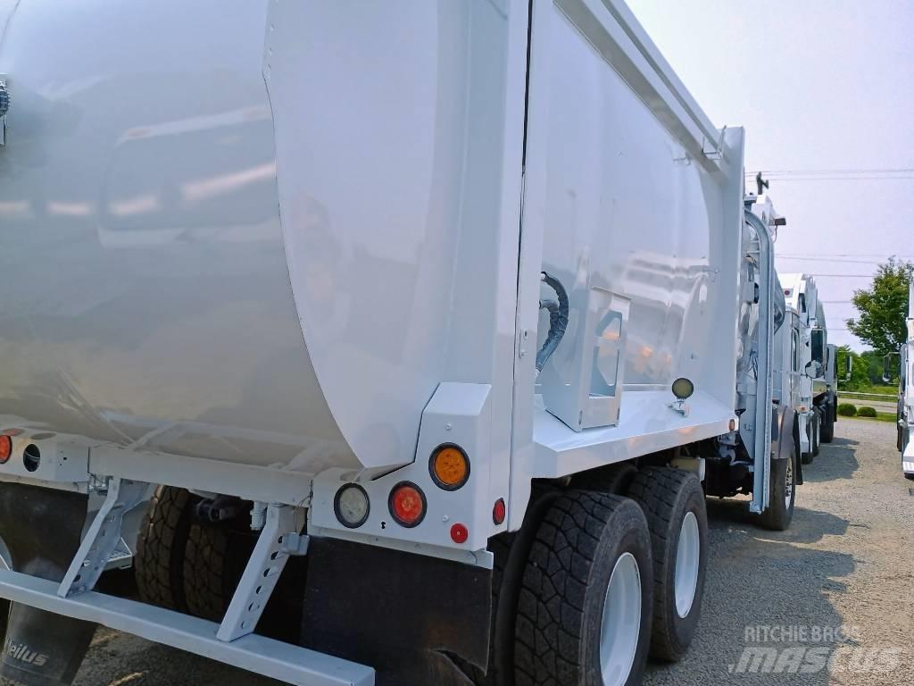 Mack LEU 613 垃圾车