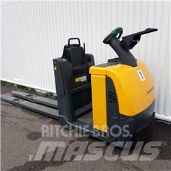 Jungheinrich ECE 225 低架装载机