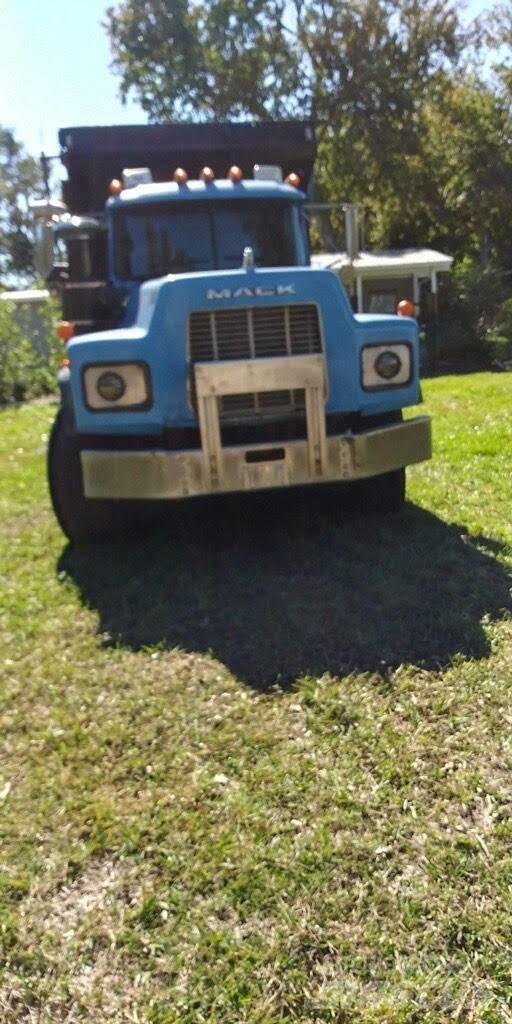 GM Mack RB 自卸式货车