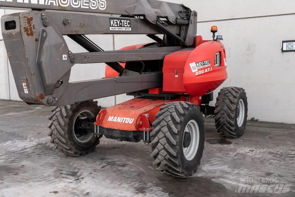 Manitou 200 ATJ 曲臂高空工作平台