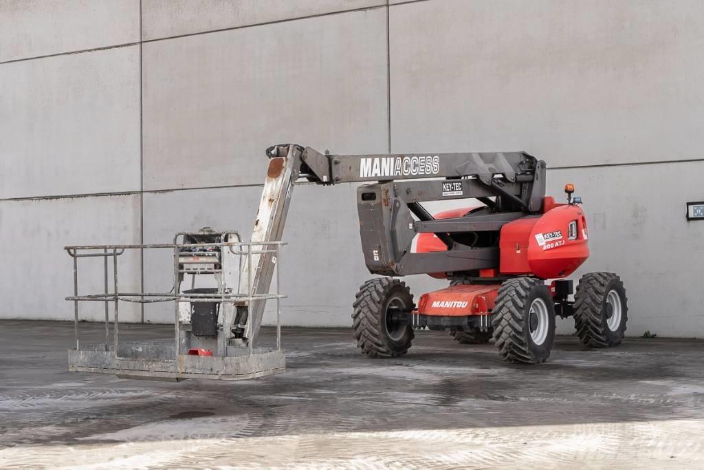 Manitou 200 ATJ 曲臂高空工作平台