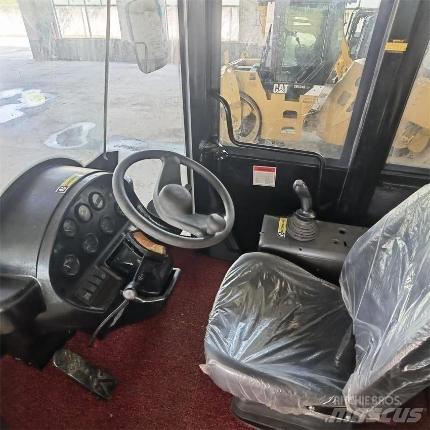 CAT 966H 轮式装载机
