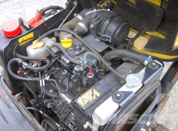 Yanmar SV 08-1A **684h** 滑移装载机