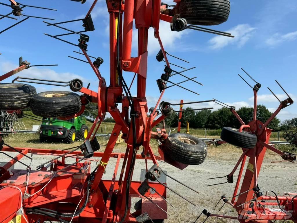 Kuhn Gf 10601 TO 犁耙和摊草机