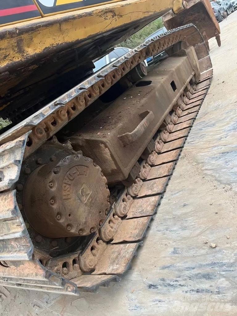 CAT 313 D 履带挖掘机