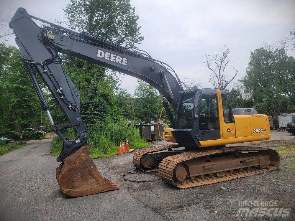 John Deere 200 C LC 履带挖掘机
