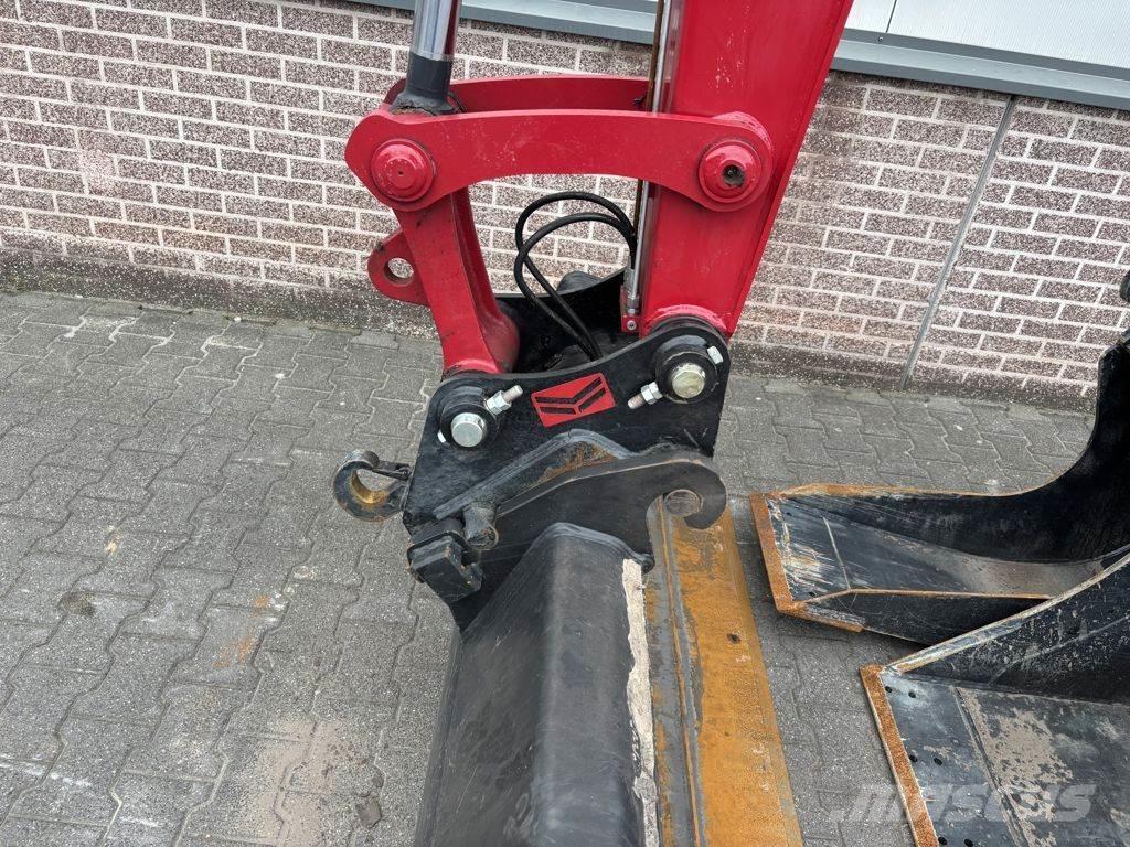 Yanmar SV86-7-2PB 中型挖掘机