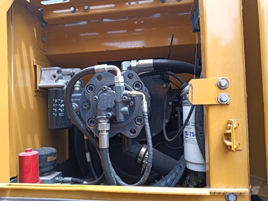 XCMG XE 215 DA 履带挖掘机