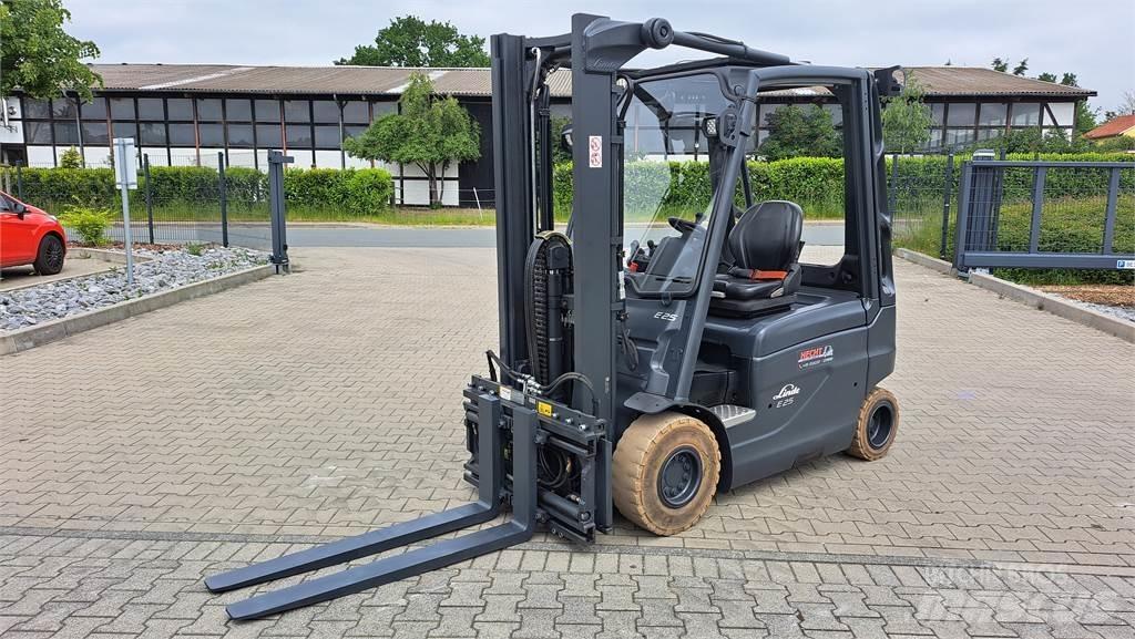 Linde E25-01 电动叉车