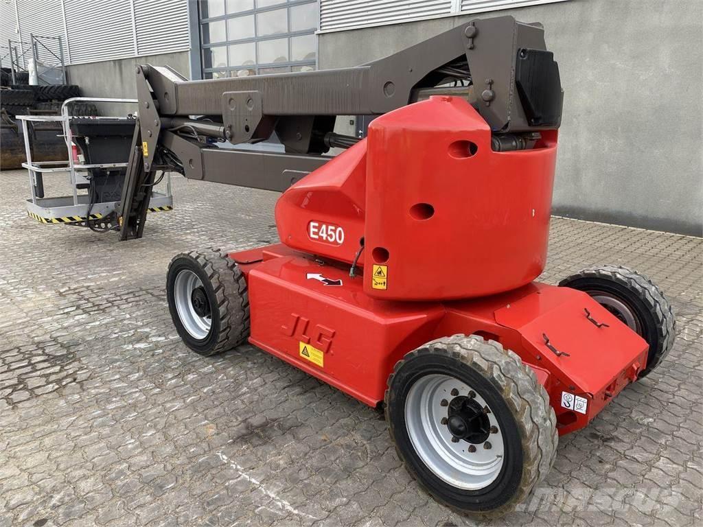 JLG E450AJ 曲臂高空工作平台