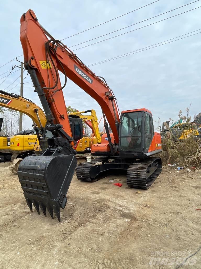 Doosan dx150 履带挖掘机
