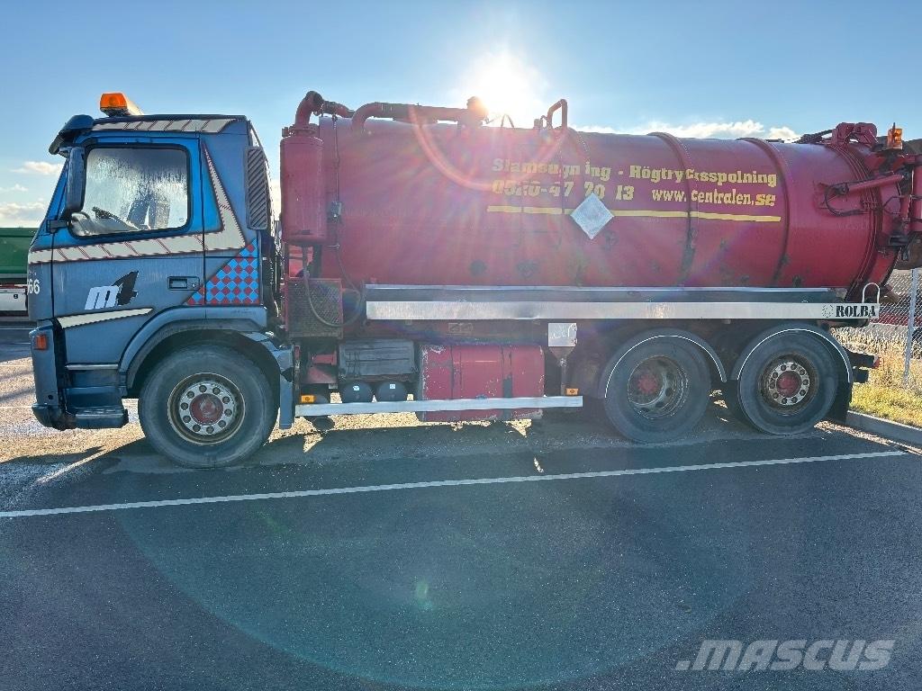 Volvo VOLVO FM12 6X2 油罐车