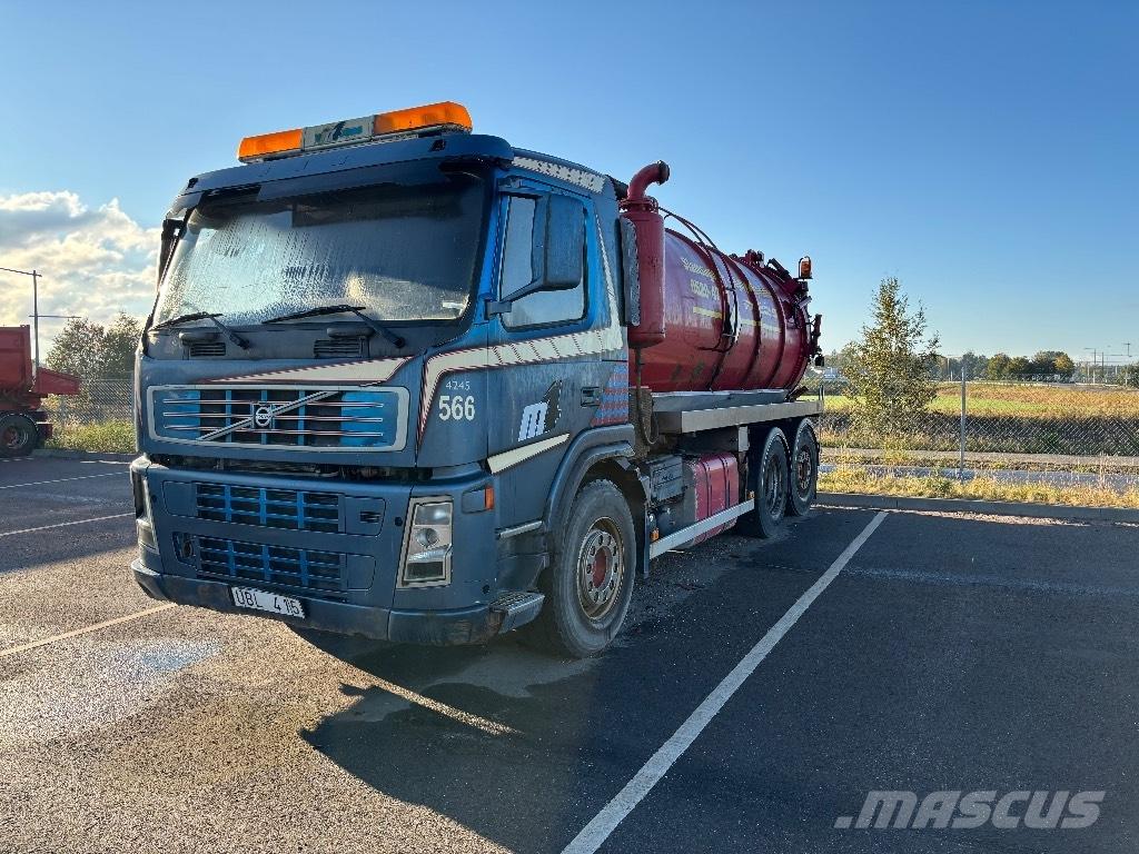 Volvo VOLVO FM12 6X2 油罐车